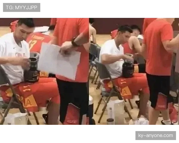 易建联家里冰箱塞满蛋白粉，邻居以为开健身房